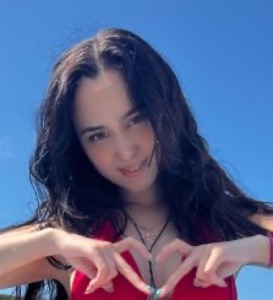 Alice Hernandez (アリス・エルナンデス)