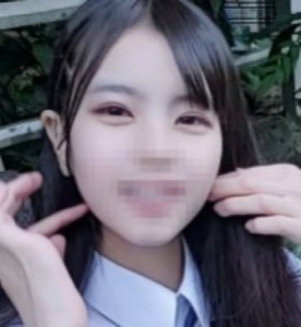 E Kappu No Kyonyuu Ga Tobidasu Kakure Kyonyuu Seito (Eカップの巨乳が飛び出す隠れ巨乳生徒)