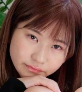 Higashiyama Yuri A (東山友梨亜)
