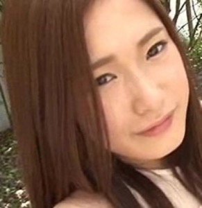 Hitomi Mito (瞳美都)