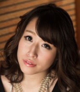 Hoshizaki Hina (星咲ひな)