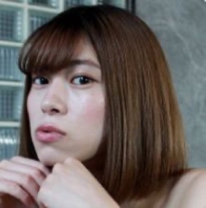 Ito Reina (伊藤麗奈)