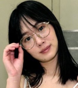 Mikazuki Haruka (三日月春歌)