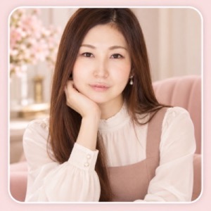Niizaki Hinako (新崎雛子)